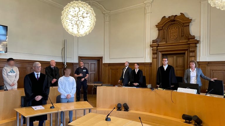 Die beiden Angeklagten vor der Urteilsverkündung am Landgericht Rottweil